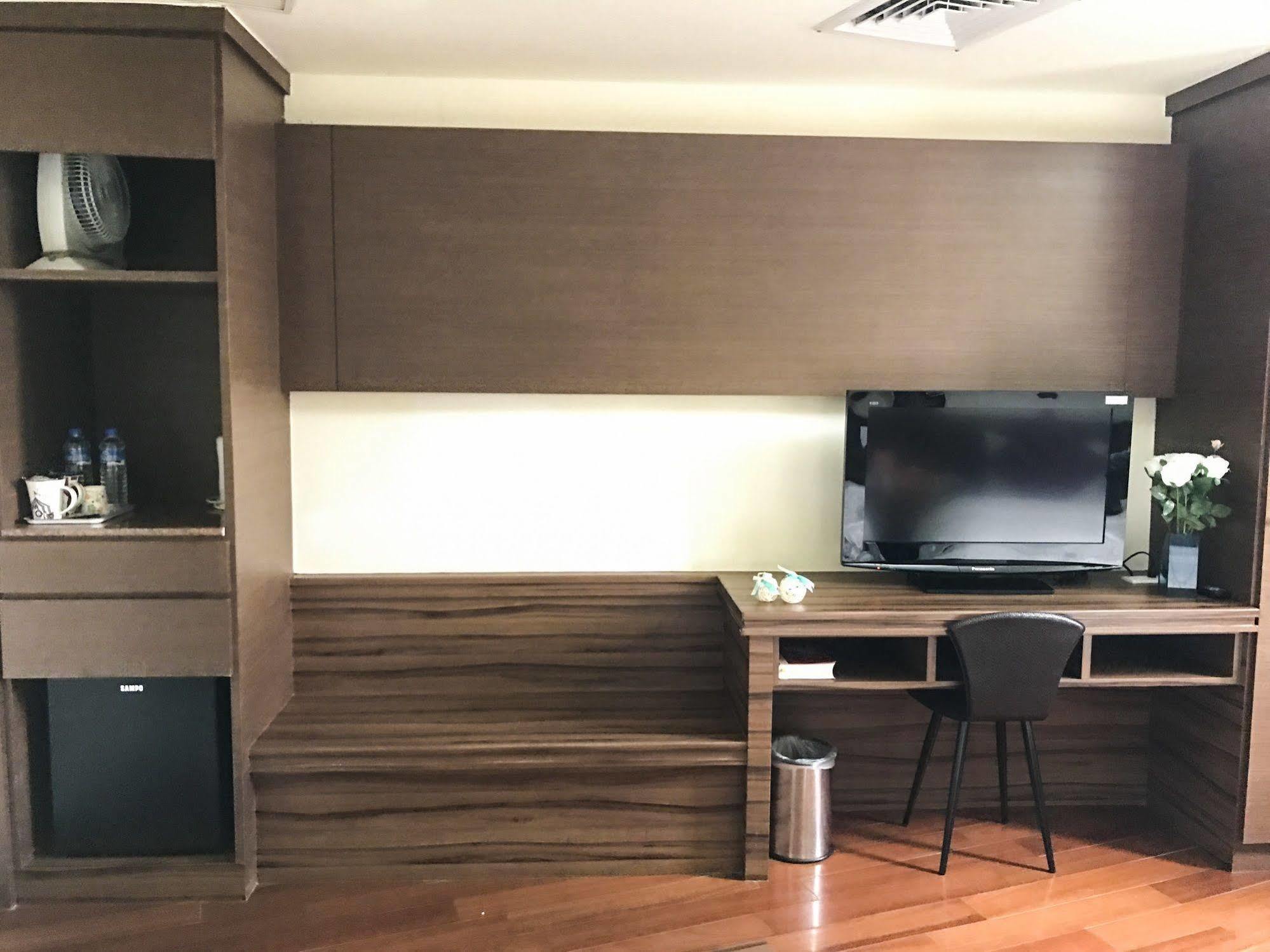Fu Chang Hotel Тайпей Екстериор снимка