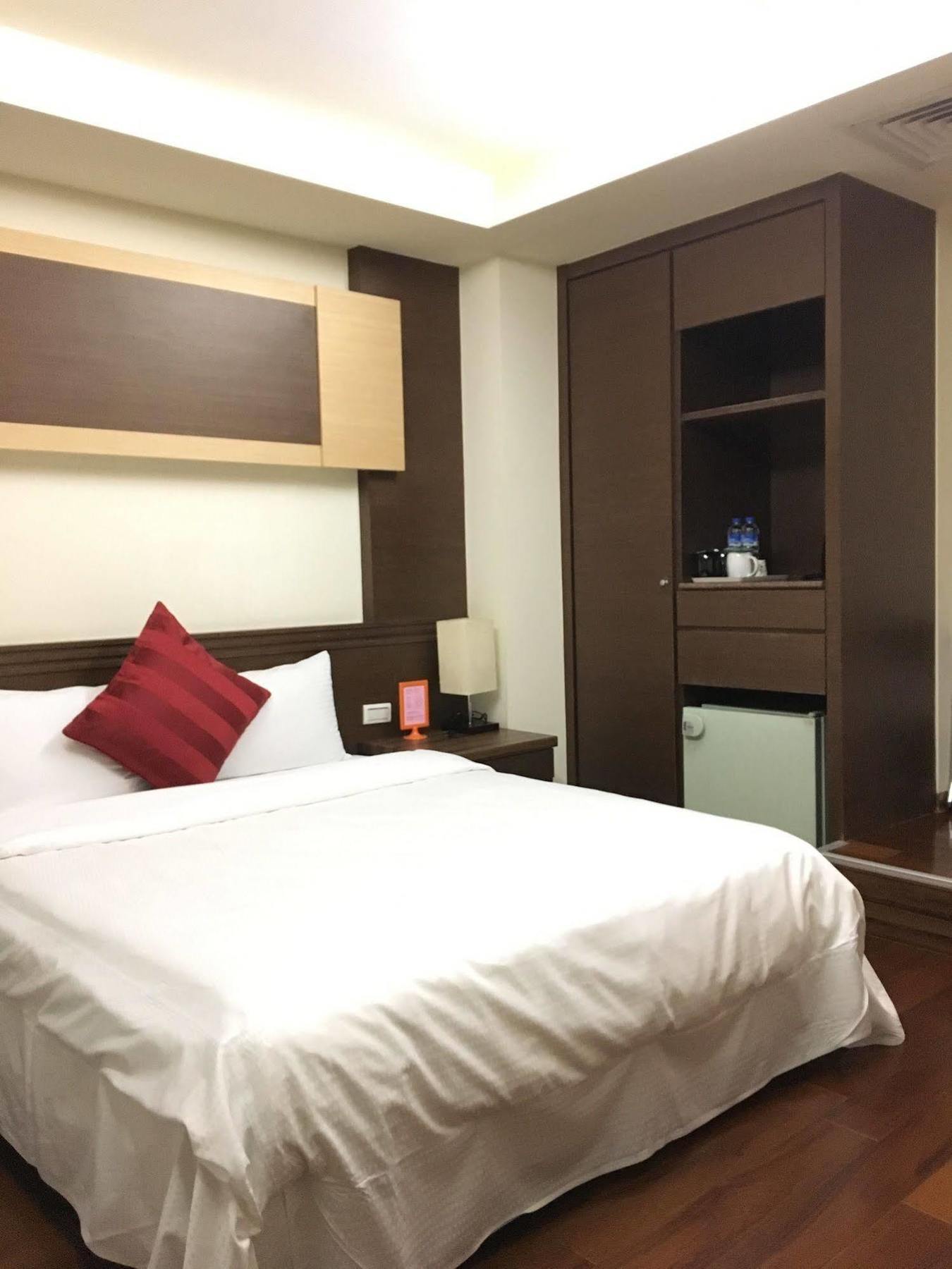Fu Chang Hotel Тайпей Екстериор снимка